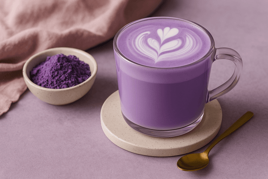 Recette de boisson chaude violette à l’ube : l’alternative douce au café pour les matins d’hiver - Ube Mama